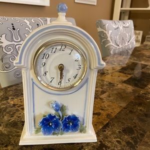Blue & White porcelain clock